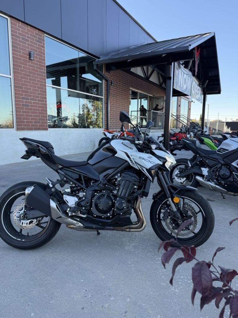 2022 Kawasaki Z900 ABS