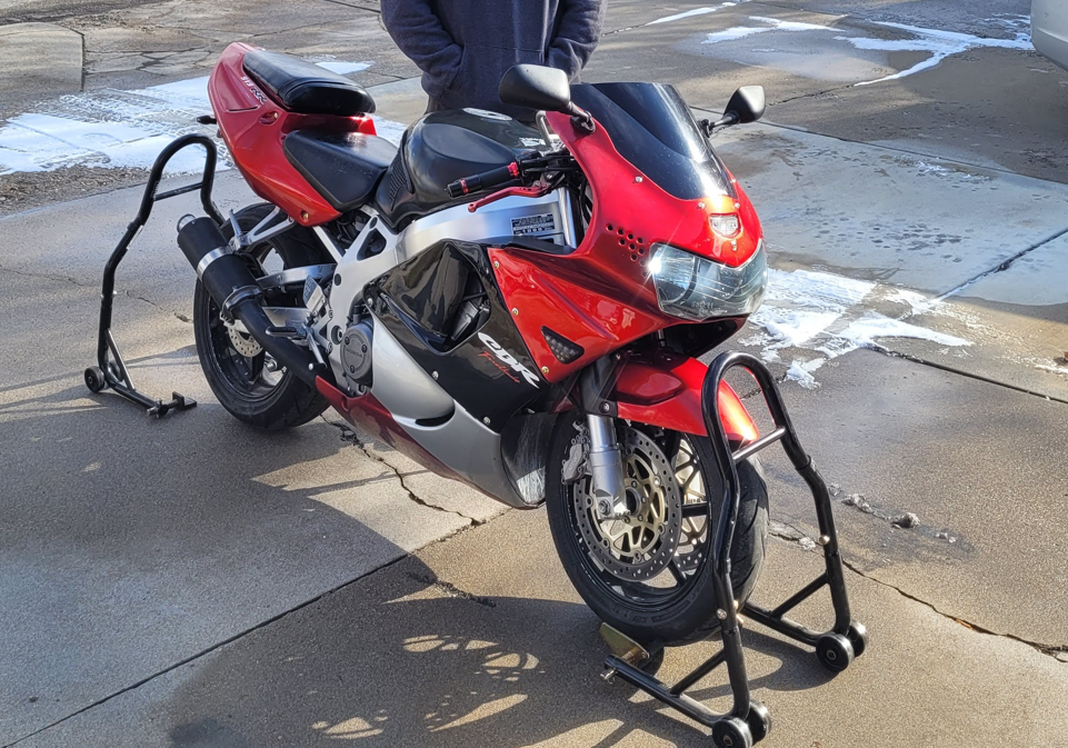 1998 Honda CBR 900RR Fireblade + Stands