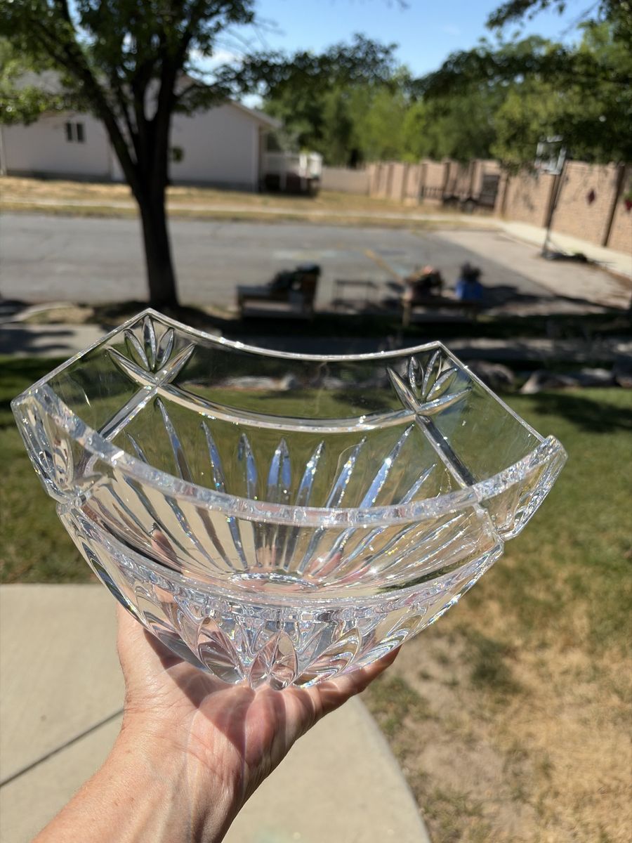 Georgous Large genuine 4 point crystal bowl.