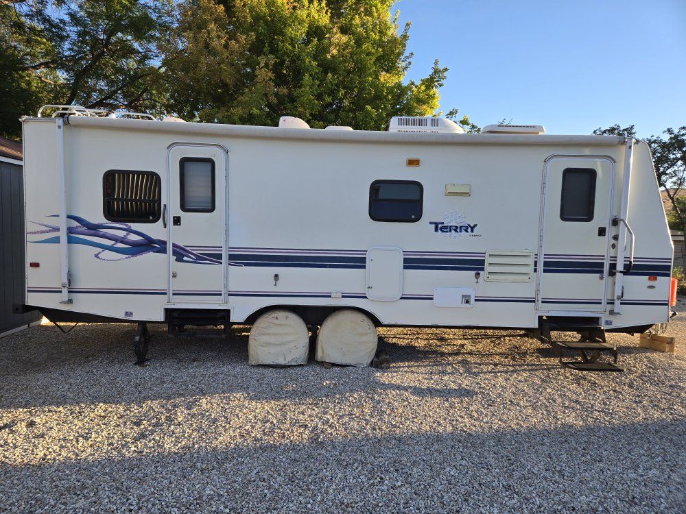 1998 Terry Travel Trailer-Minty Condition 