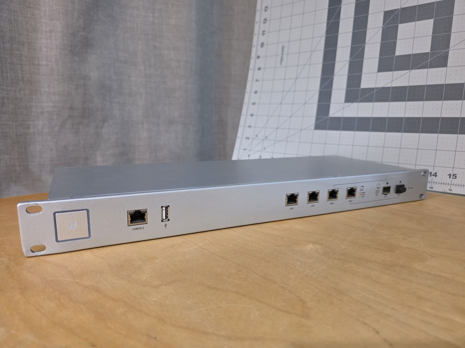 Ubiquiti UniFi Security Gateway Pro (USG-PRO-4) - Untested