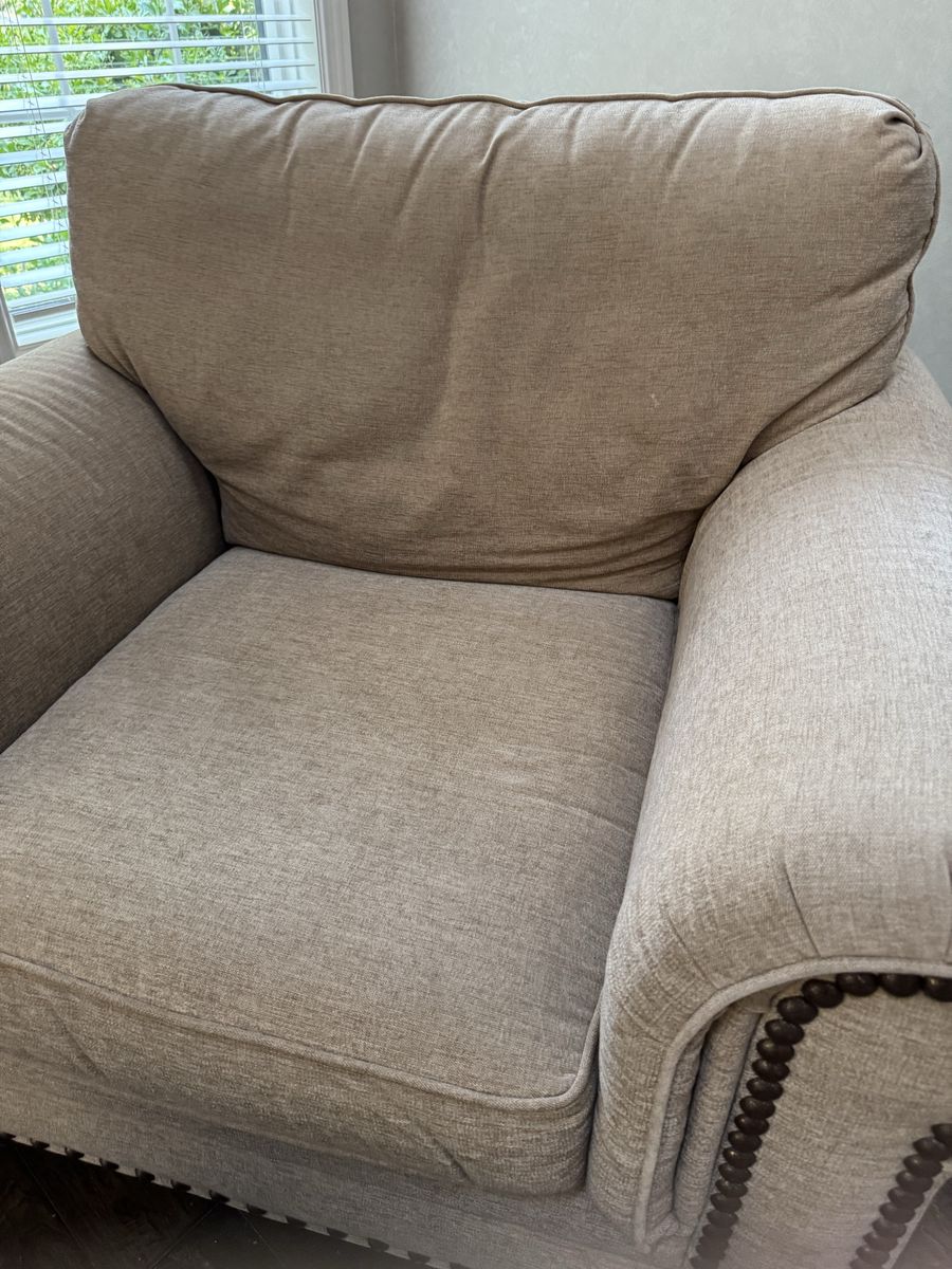 Main image 3