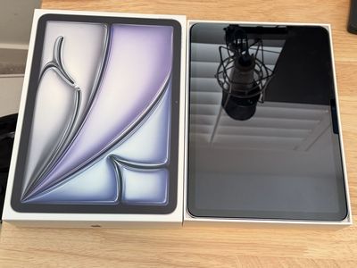 2026 iPad Air M4 (12GB RAM & 256GB Storage) with Accessories