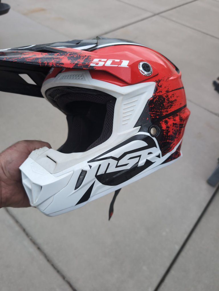 MSR SC1 Youth Large Motocross Dirt Bike Helmet Red White Black