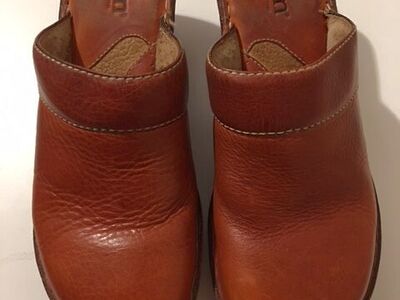 BORN Women's Leather Slippers (Size 5.5M)