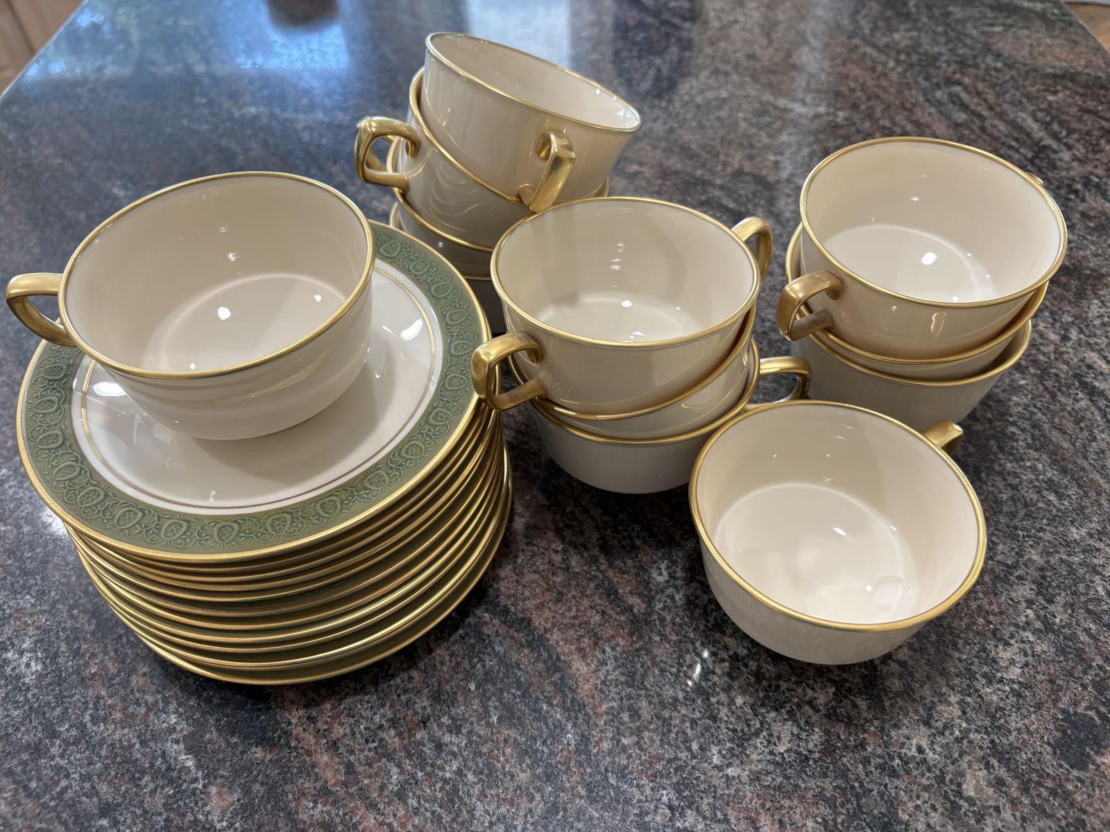 FRANCISCAN Antique Green 12 cups/saucers vtg embossed green band gold trim plus small dessert plate