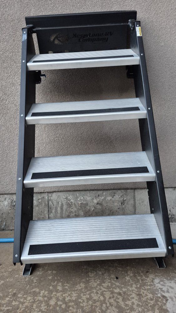Keystone RV Company 4-Step Entry Stairs Model STP-102MR-430-28
