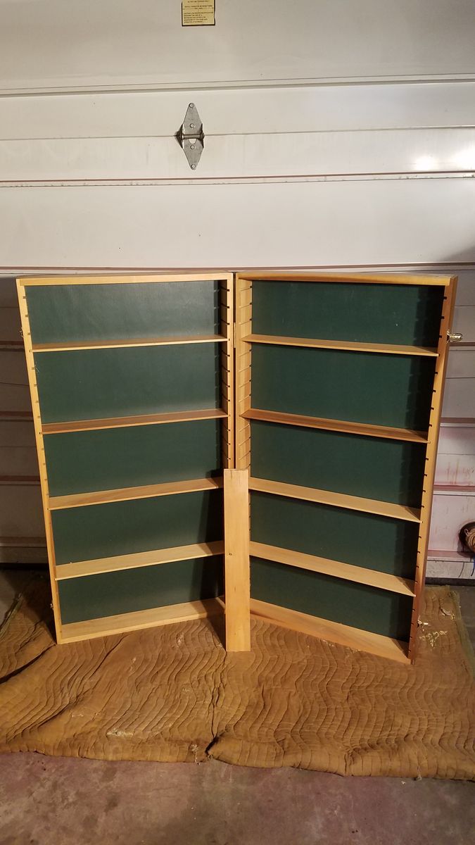Portabe display case
