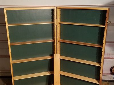 Portabe display case