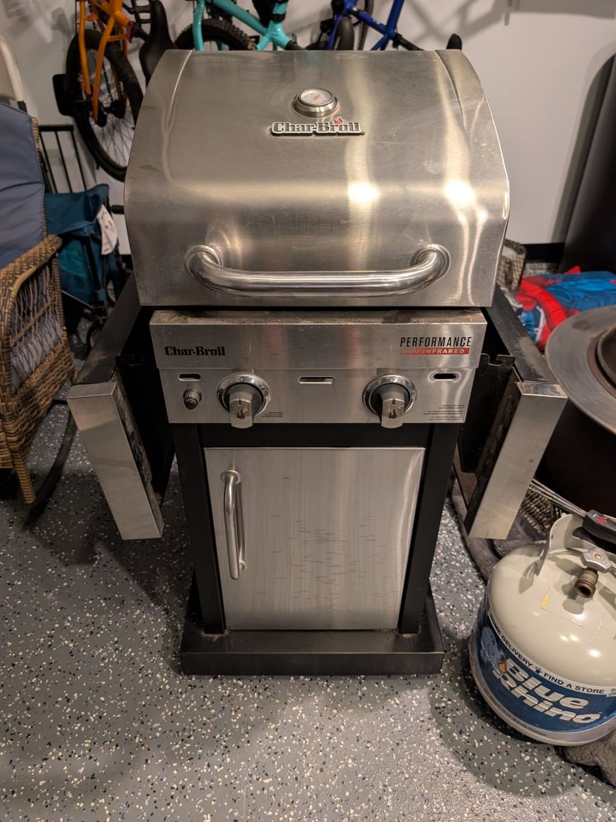 Char-Broil Performance TRU-Infrared 2-Burner Gas Grill - Stainless Steel