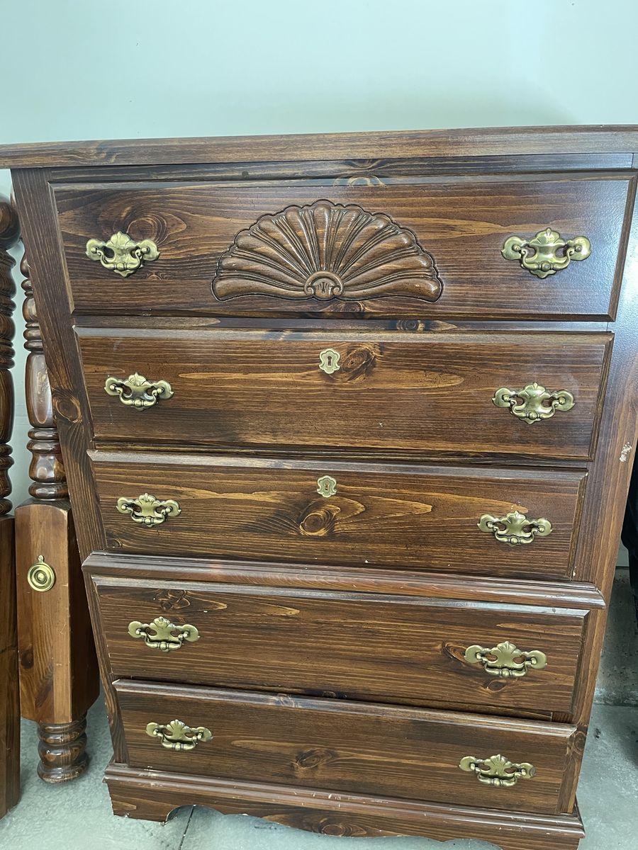 Solid Wood Antique Dresser with Carved Shell Detail