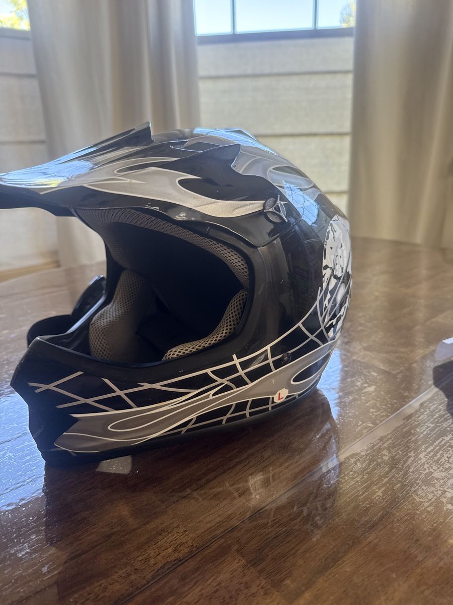 Black & Gray Full-Face Off-Road Helmet - Size Large minimal scrapes barely used
