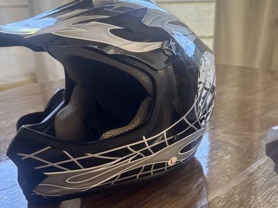 Black & Gray Full-Face Off-Road Helmet - Size Large minimal scrapes barely used