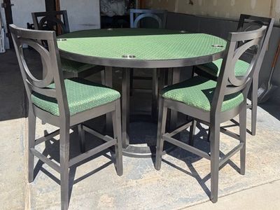 Poker Table