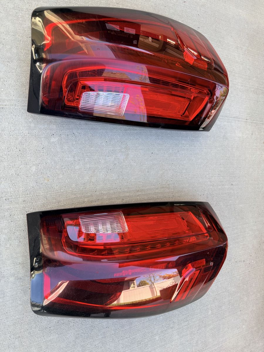 GMC Sierra Tail Lights
