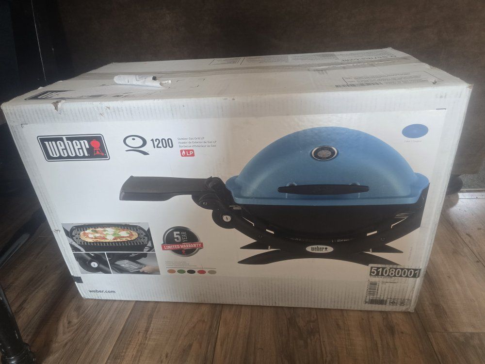 Weber Q 1200 Portable Outdoor Gas Grill