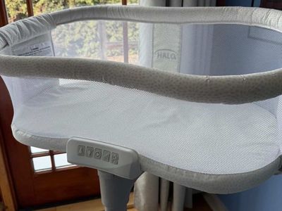 HALO BassiNest Swivel Sleeper Essentia Baby Bassinet - Adjustable, Breathable Mesh