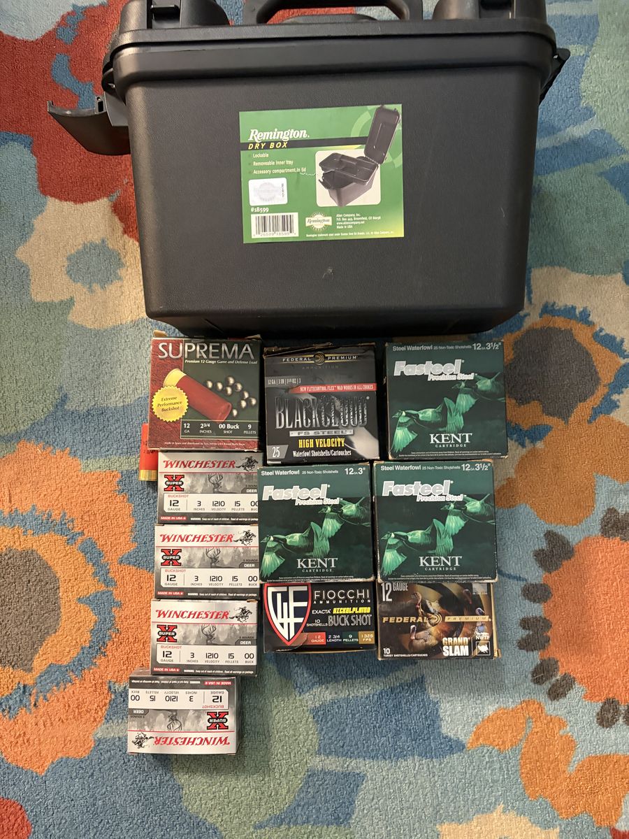 12 gauge shotgun shells and box