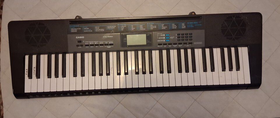 Casio CTK 2550 Keyboard and Charger