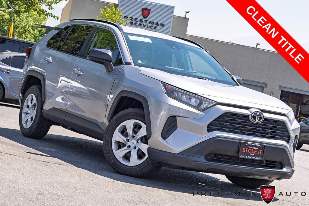 2020 Toyota RAV4 LE