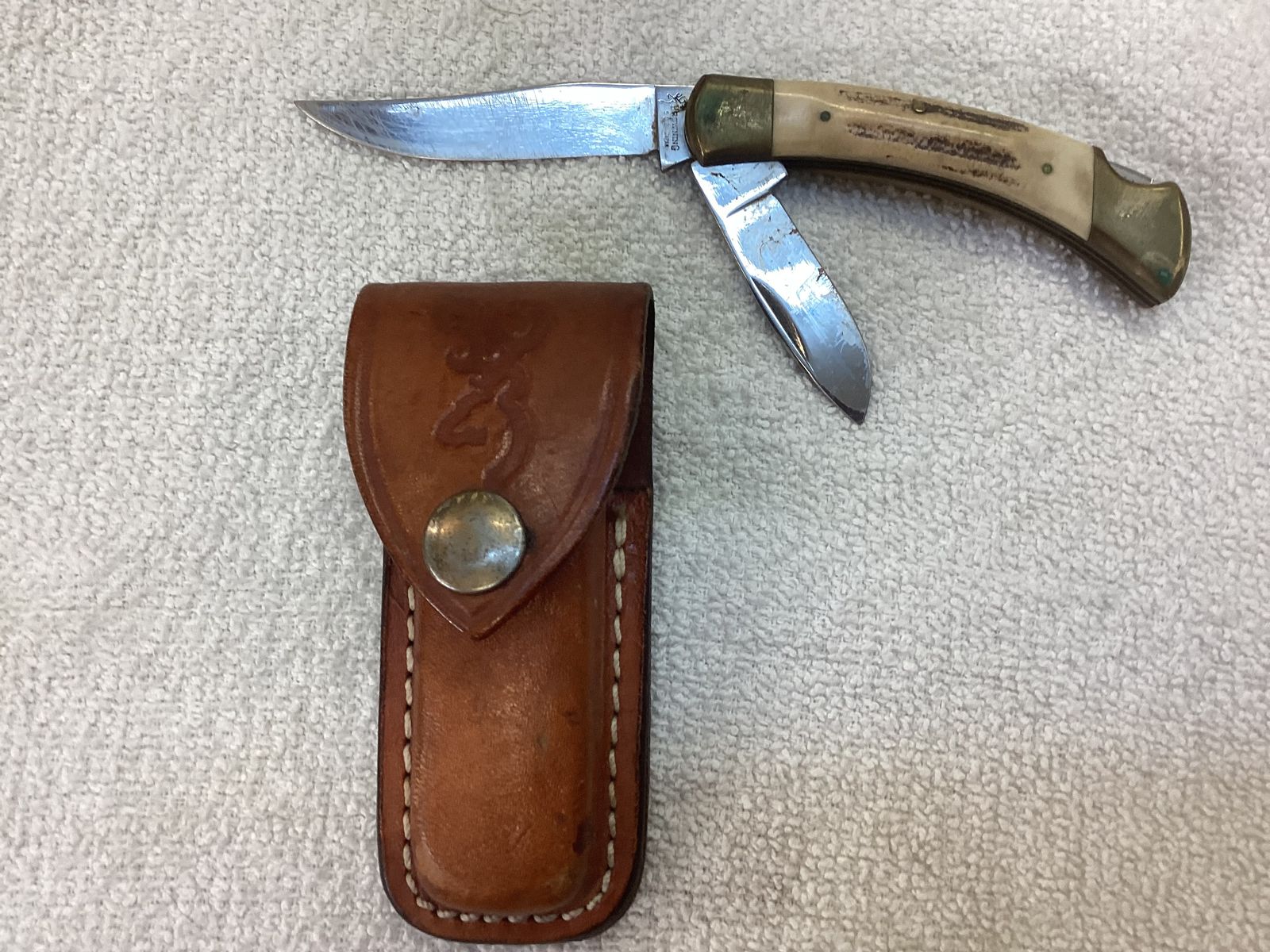Browning buck knife