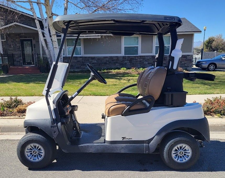 Elegant 2024 White GAS Club Car TEMPO Golf Cart