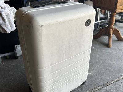 Monos 22 Carryin Luggage White.