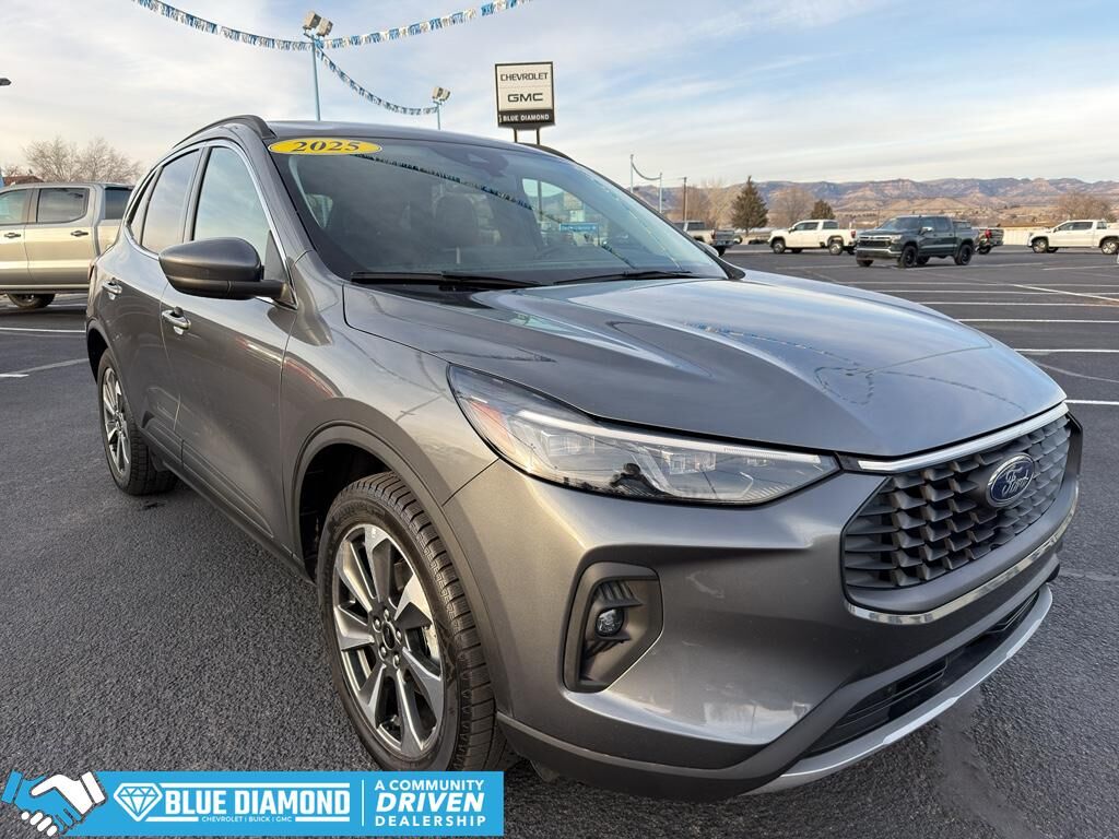 2025 Ford Escape Platinum