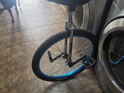 Nimbus Unicycle 27.5" Wheel - Black Seat, Blue Rim, Kenda Tire - Excellent Condition