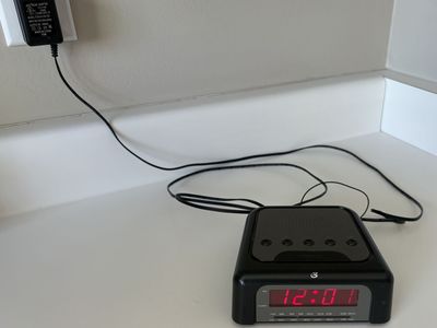 AM / FM Digital Clock Radio Alarm Clock