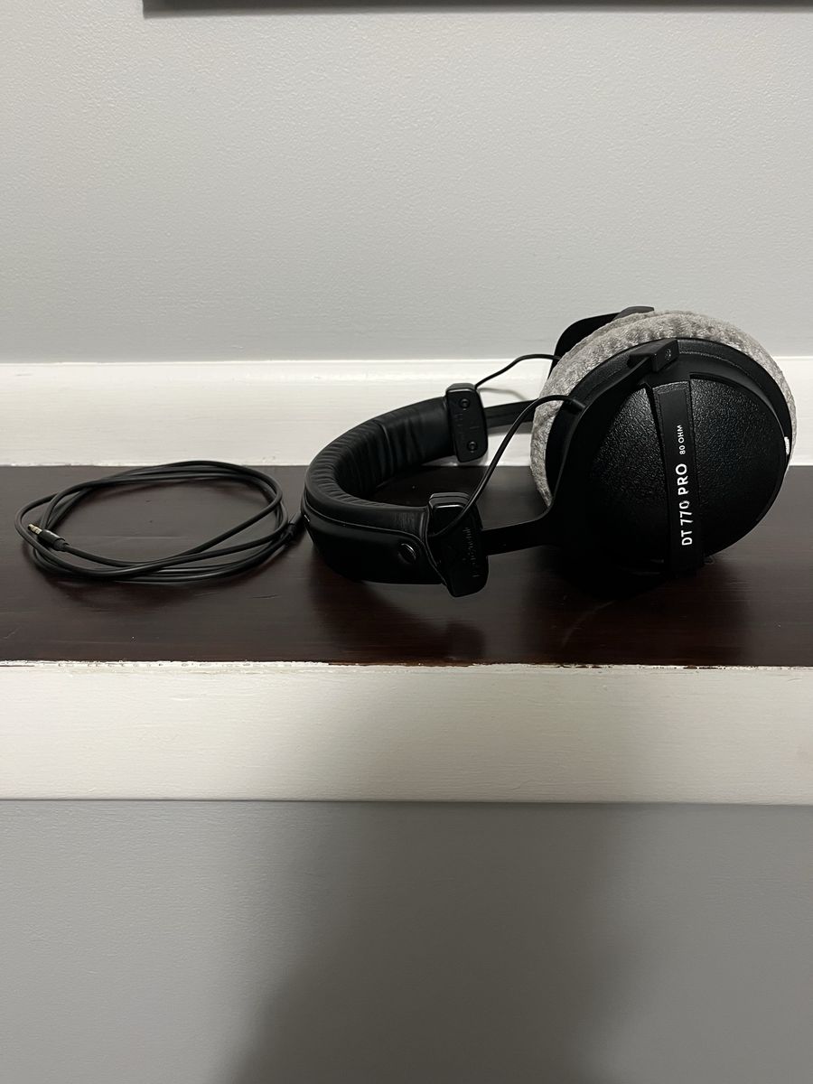 Beyerdynamic DT 770 Pro Headphones