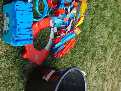 FUNDRAISER- Lots of hot wheels tracks and pieces