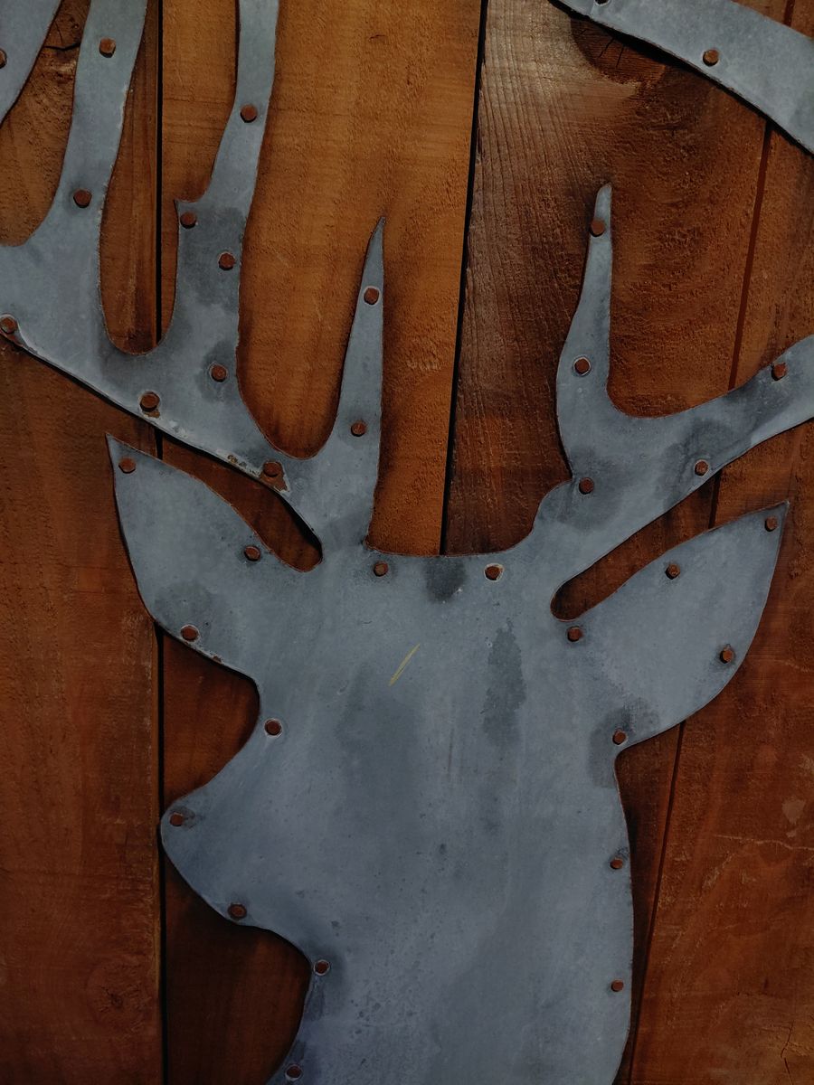 Handmade Rustic Deer Wall Art – Cabin/Hunting Decor