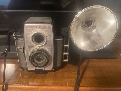 Brownie reflex 20 camera