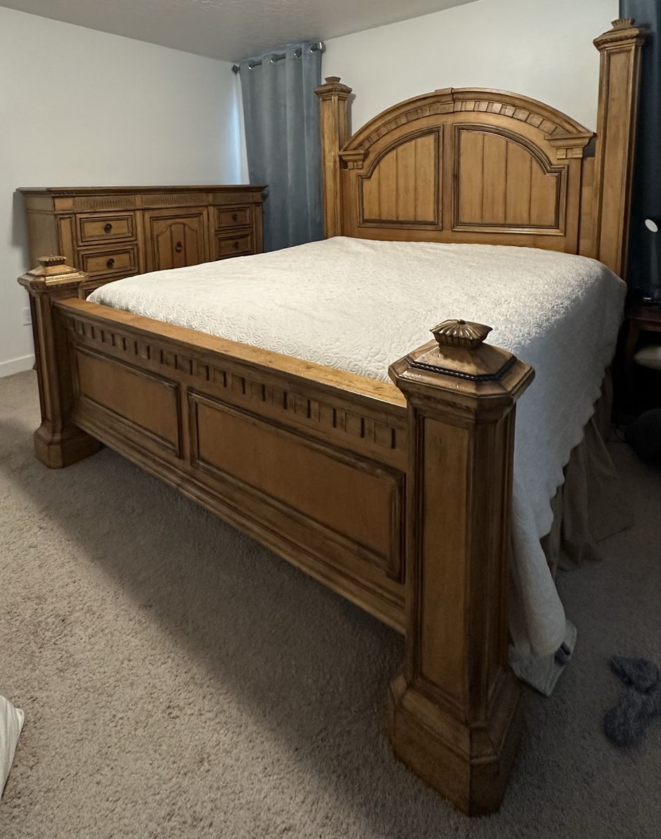 King Bed Set - bed, gentlemen’s chest, armoire