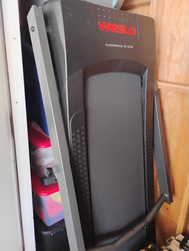 Treadmill - free