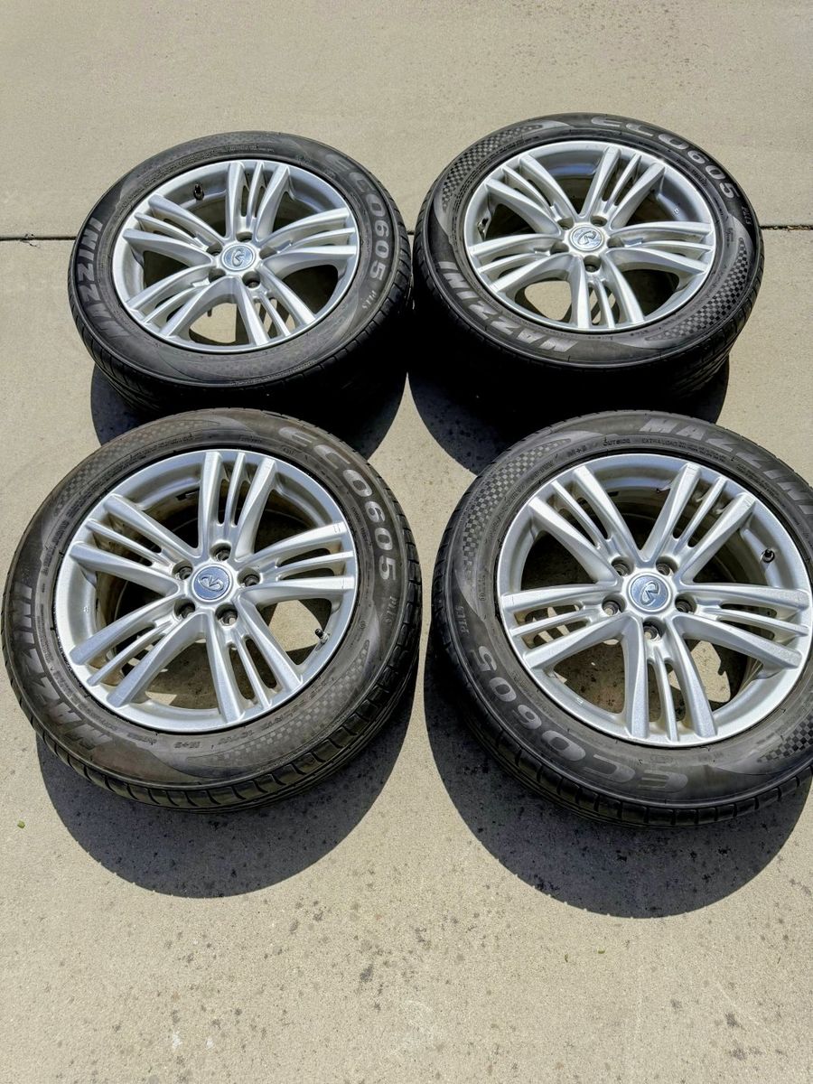 Set of 4 OEM Infiniti 17" Alloy Wheels with Tires 225/55R17