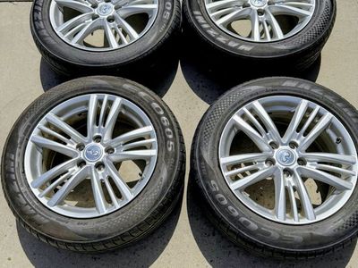 Set of 4 OEM Infiniti 17" Alloy Wheels with Tires 225/55R17