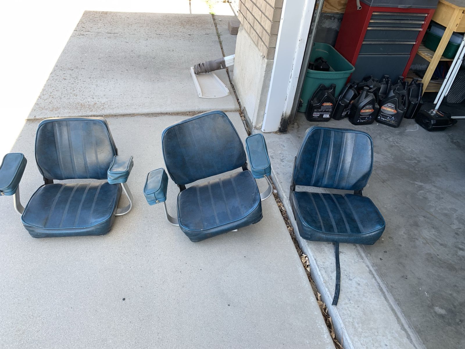 Boat seats and pedestals