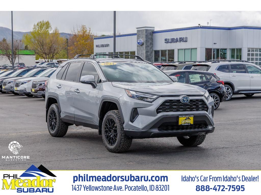 2024 Toyota RAV4 LE