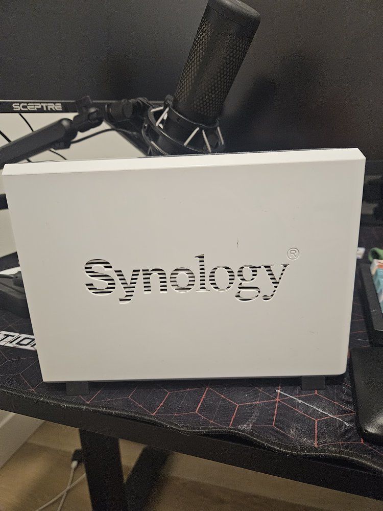 synology DS215J
