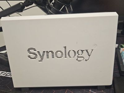 synology DS215J