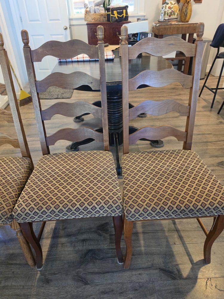 Set of 4 Vintage Wood Dining Chairs – $55 OBO