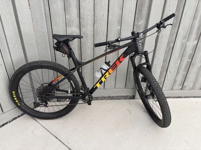 TREK Roscoe 8 Mountain Bike