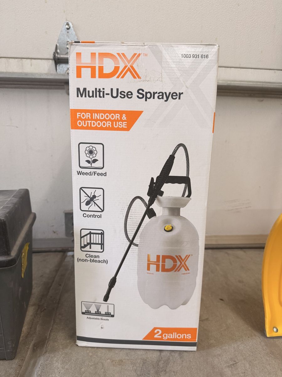 NEW HDX 2-Gallon Multi-Use Pump Sprayer