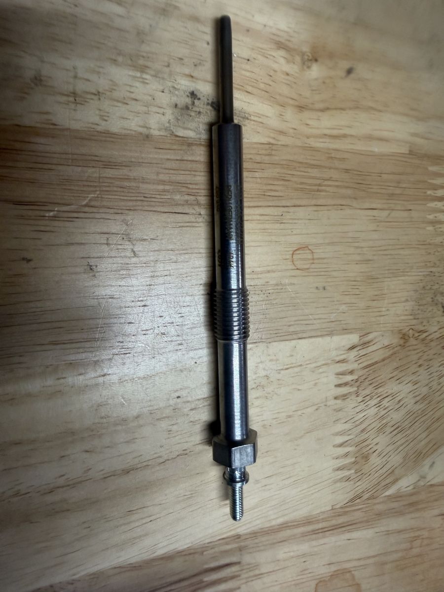 GM Genuine Parts 12639701 Glow Plug OEM Auto Engine Part 9G