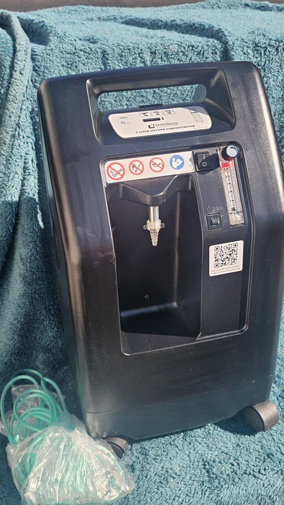 DeVilbiss Healthcare 5 Liter Oxygen Concentrator - Used Medical Equipment