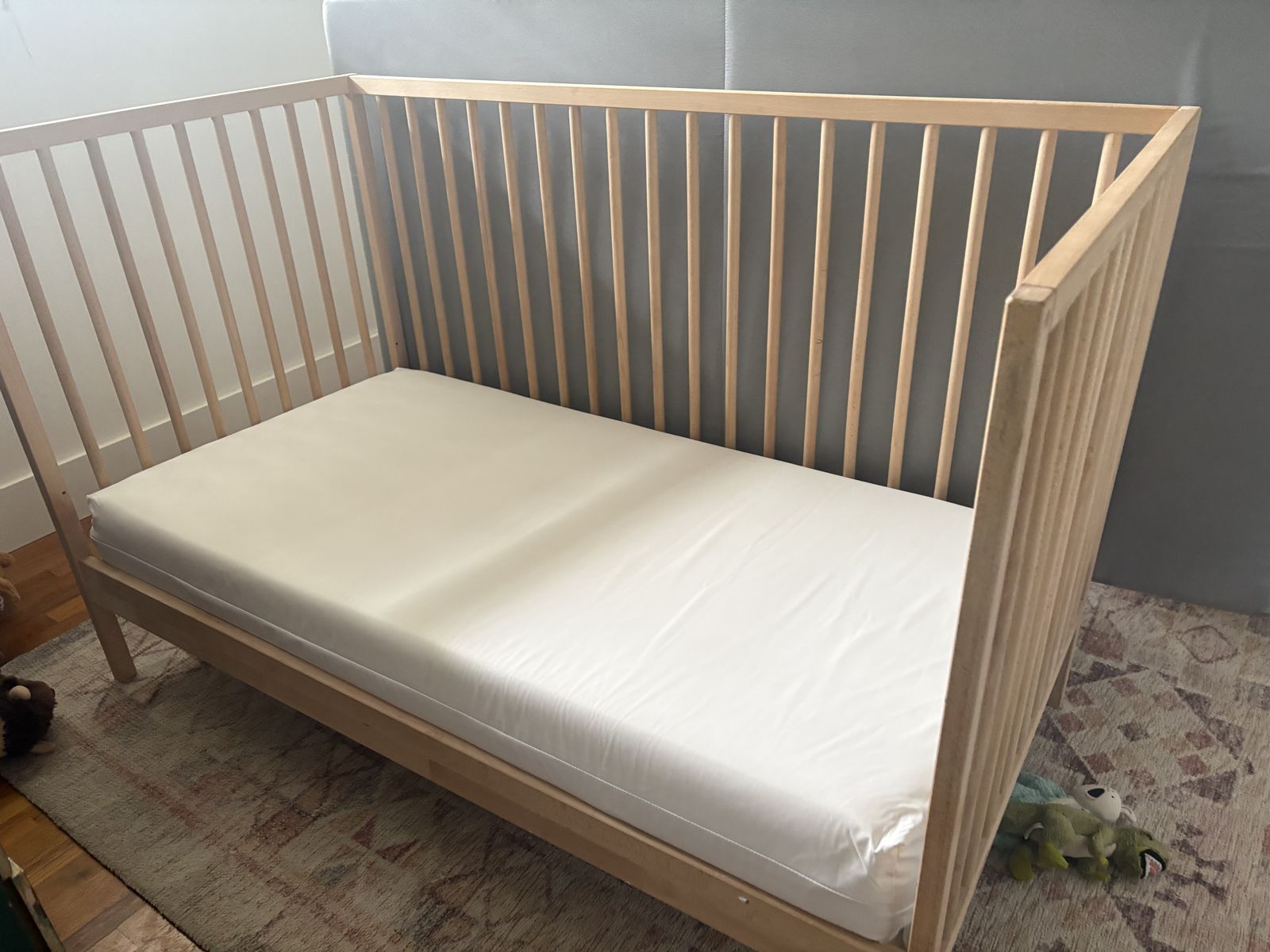 IKEA SNIGLAR Crib w/ Moonlight Little Dreamer Mattress – $189 OBO