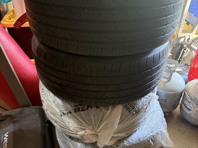 Ford Explorer - Set of 4 tires & rims