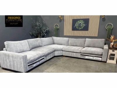 HENREDON POWER FOOTREST SECTIONAL WE OFFER DELIVERY